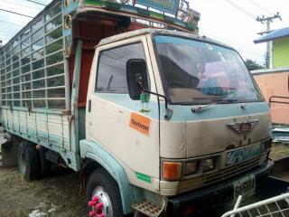 ขายรถบรรทุก 6ล้อ KM777 เครื่อง117แรง ปี37 ราคา190,000 สนใจโทร 090-8588220 093-3258446